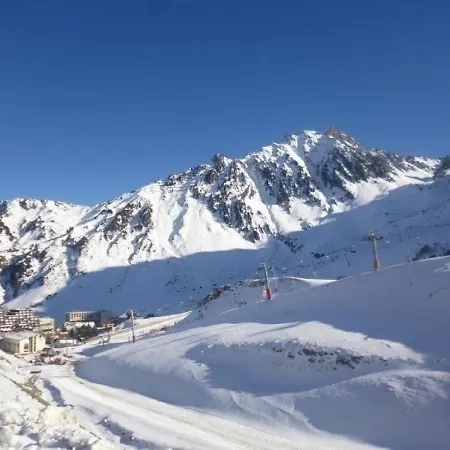 Mongie Tourmalet 140 *